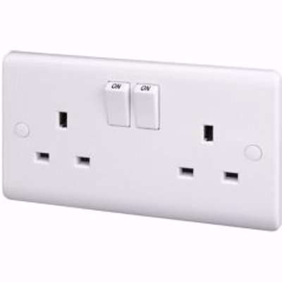 Lap White Double 13A Switched Socket With White Inserts