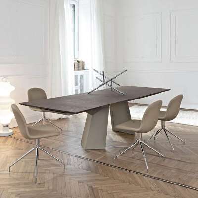 Bontempi Fiandre Dining Table, Sand Frame M312 and Spessart Oak Veneer L002