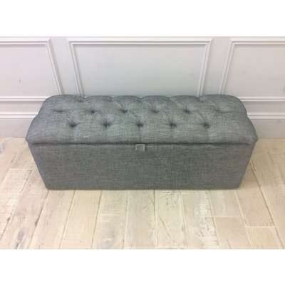 HEADLY BUTTONED STORAGE OTTOMAN